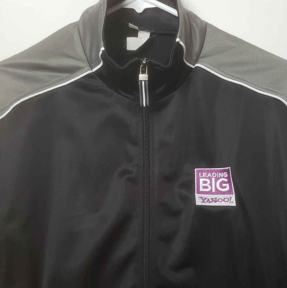 VTG Retro Yahoo Big Yahoo Patch Player in back.  Black Zip Jacket Sz M 4 Pockets